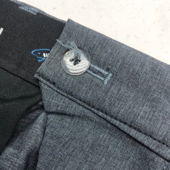LIKE NEW PREMIUM GREG NORMAN GRAY SPORTS SLACKS 40x32 - Picture 9 of 12